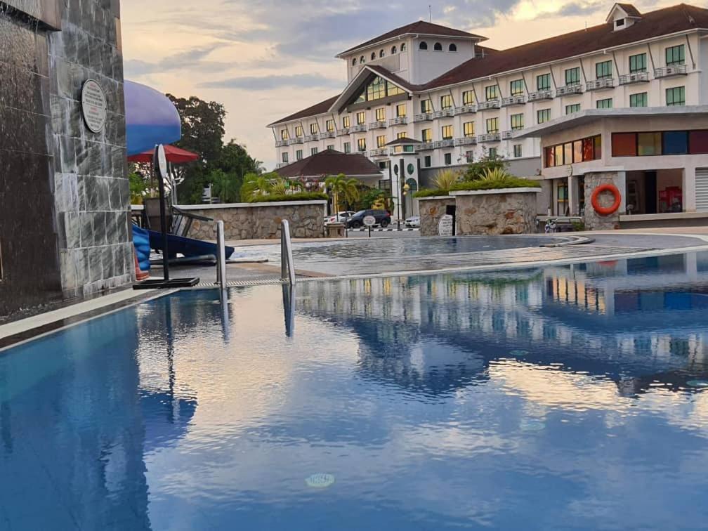 Klana Beach Resort Port Dickson Ngoại thất bức ảnh