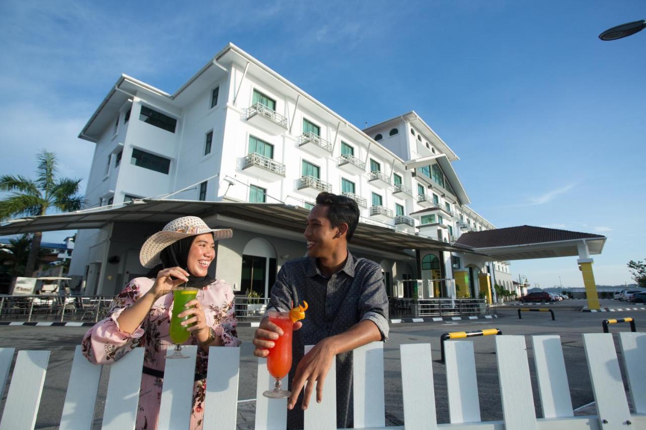 Klana Beach Resort Port Dickson Ngoại thất bức ảnh