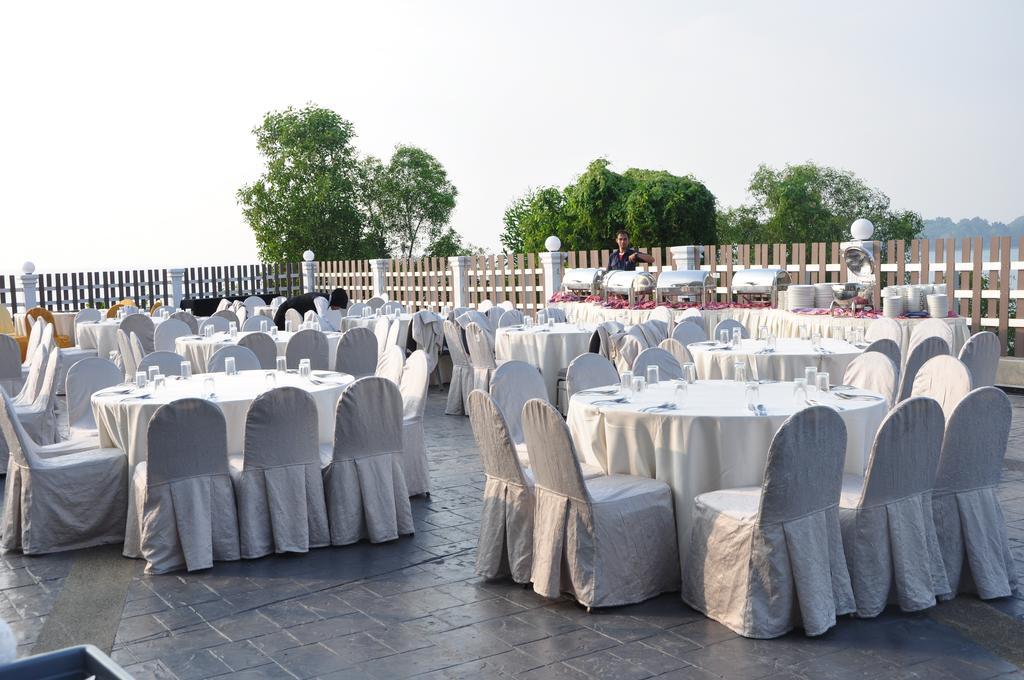 Klana Beach Resort Port Dickson Ngoại thất bức ảnh