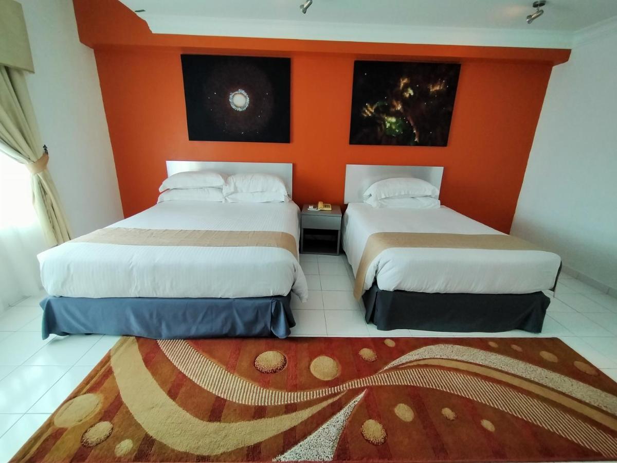 Klana Beach Resort Port Dickson Ngoại thất bức ảnh